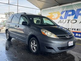 2007 TOYOTA SIENNA CE