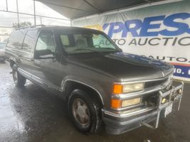 1999 CHEVROLET SUBURBAN 1500 BASE