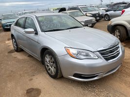 2012 CHRYSLER 200 LX