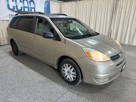 2004 TOYOTA SIENNA CE