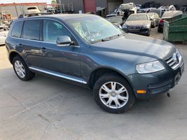 2006 VOLKSWAGEN TOUAREG 