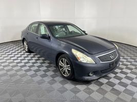 2011 INFINITI G37 X