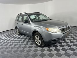 2010 SUBARU FORESTER X