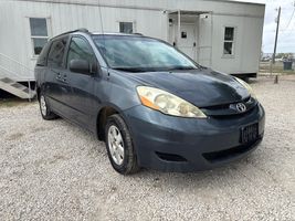 2006 TOYOTA SIENNA CE