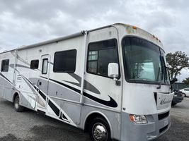 2006 HURRICANE MOTORHOME
