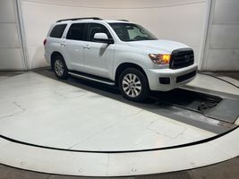 2009 TOYOTA SEQUOIA SR5