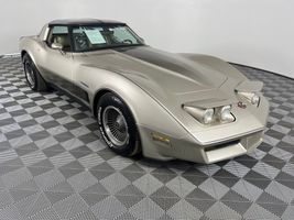 1982 CHEVROLET CORVETTE 