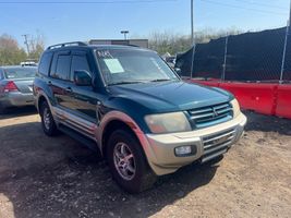 2002 MITSUBISHI MONTERO LIMITED