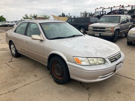 2001 TOYOTA CAMRY LE