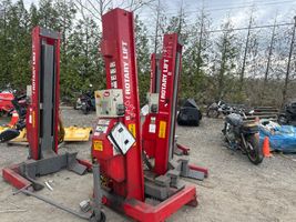  4 ROTARY MOBILE LIFTS  