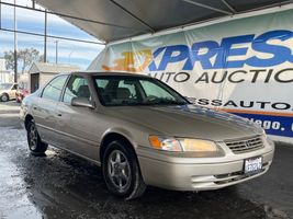 1999 TOYOTA CAMRY LE