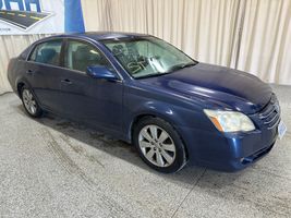 2005 TOYOTA AVALON LIMITED