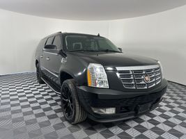 2012 CADILLAC ESCALADE ESV LUXURY