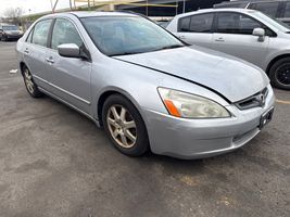 2005 HONDA ACCORD EX V-6 W/NAVI