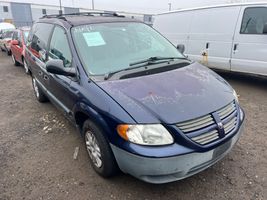 2005 DODGE CARAVAN SE