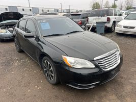 2012 CHRYSLER 200 LX