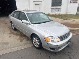2004 TOYOTA AVALON XL