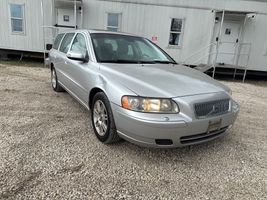 2007 VOLVO V70 BASE