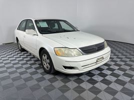 2001 TOYOTA AVALON XL