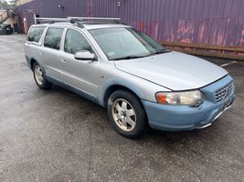 2001 VOLVO V70 XC