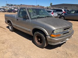 2001 CHEVROLET S10 BASE