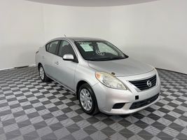 2014 NISSAN VERSA S