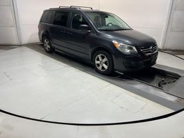 2011 VOLKSWAGEN ROUTAN SE