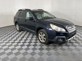 2013 SUBARU OUTBACK LIMITED