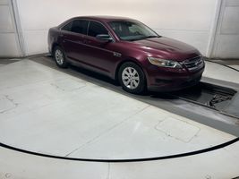 2011 FORD TAURUS SE