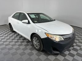 2013 TOYOTA CAMRY LE