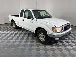 2004 TOYOTA TACOMA SR5