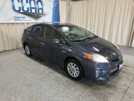 2013 TOYOTA PRIUS PLUG-IN HYBRID