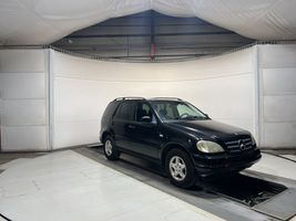 2001 MERCEDES-BENZ M CLASS ML320