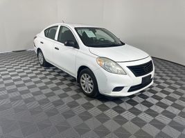 2013 NISSAN VERSA S