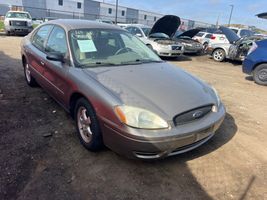 2005 FORD TAURUS SE