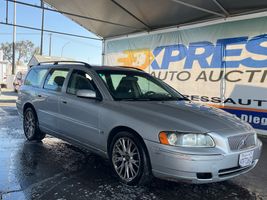 2006 VOLVO V70