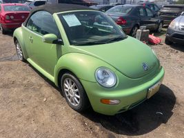 2004 VOLKSWAGEN NEW BEETLE 