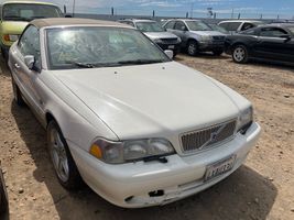 2001 VOLVO C70 