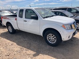 2015 NISSAN FRONTIER S