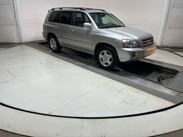 2005 TOYOTA HIGHLANDER 