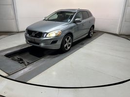 2011 VOLVO XC60 T6 R-DESIGN