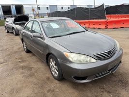 2005 TOYOTA CAMRY 