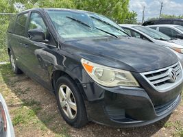 2010 VOLKSWAGEN ROUTAN SE
