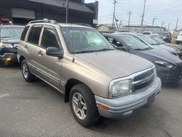 2003 CHEVROLET TRACKER BASE