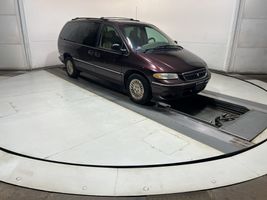 1996 CHRYSLER TOWN & COUNTRY LXI