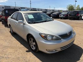 2002 TOYOTA CAMRY SE SE
