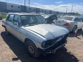 1984 MERCEDES-BENZ 300 SERIES 300D