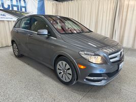 2017 MERCEDES-BENZ B-CLASS B250E