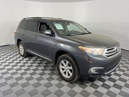 2012 TOYOTA HIGHLANDER BASE