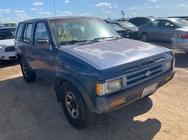 1995 NISSAN PATHFINDER LE